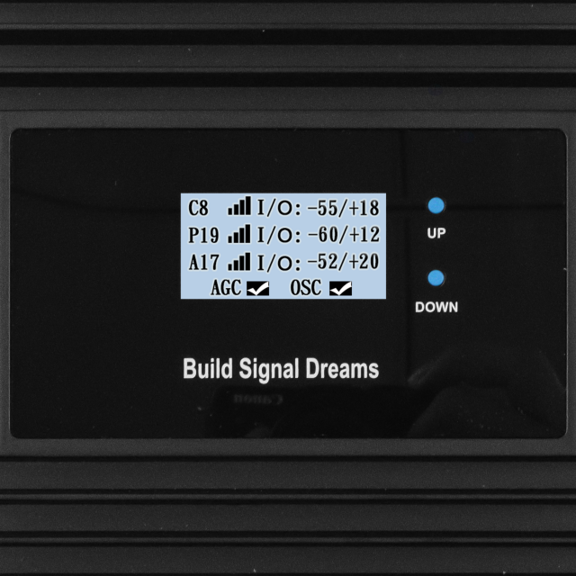 معزز إشارة ثلاثي الموجات عالي الكسب